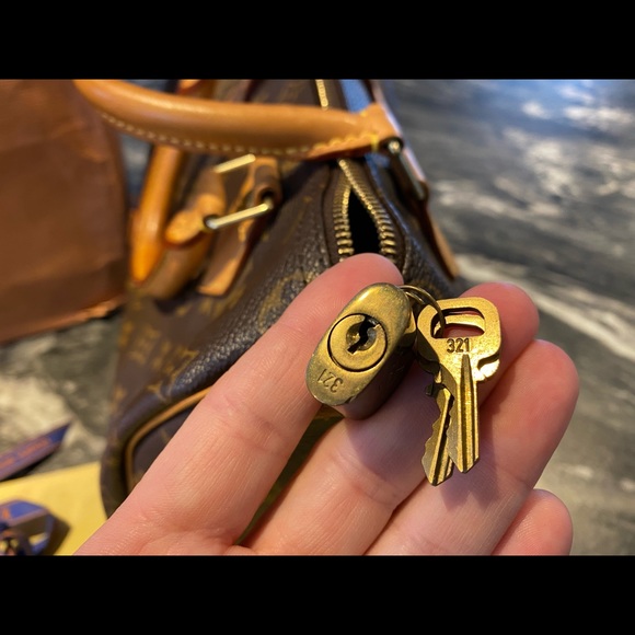 Louis Vuitton Speedy. Authentic all original wrap and bag - Picture 9 of 12
